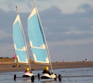  Sand yachting sulle spiagge di Notre Dame de Monts 